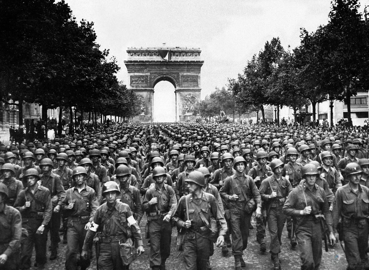 Allied troops marching into Paris