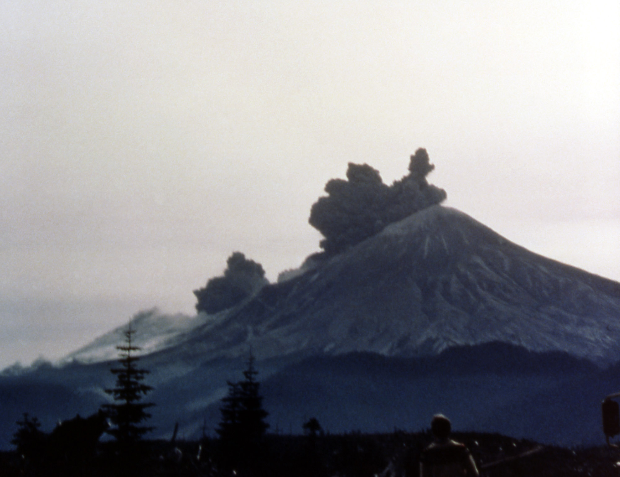 Rogers' photo of the first part of the eruption